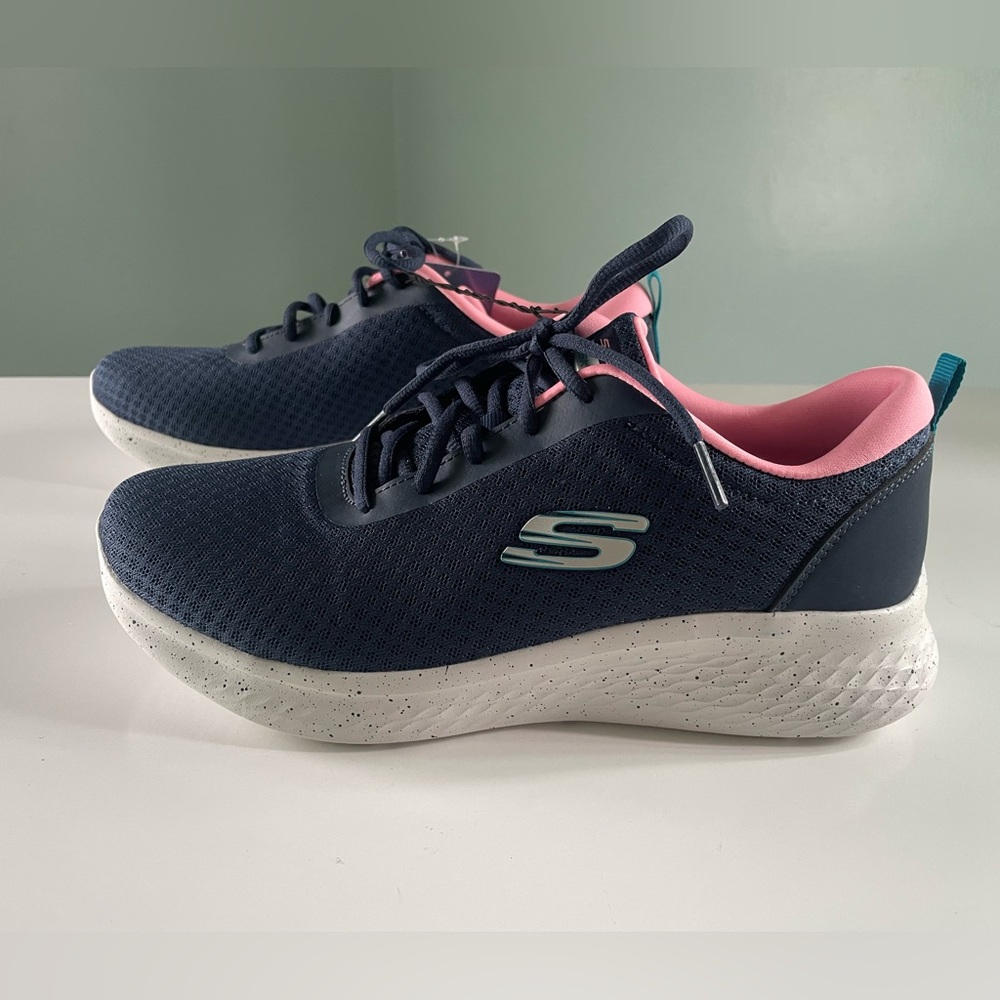 New Skechers Womens Memory Form Navy and Pink Sneakers Size 9